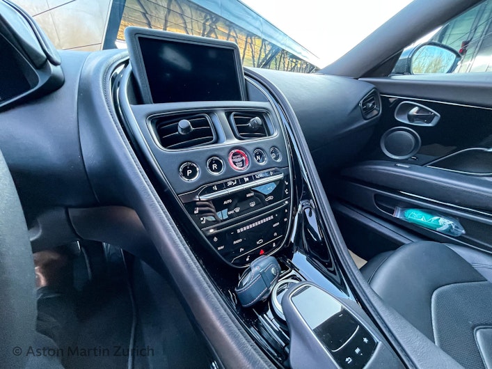 Vehicle image ASTON MARTIN DBS