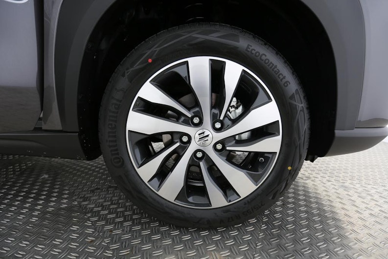 Vehicle image SUZUKI S-CROSS