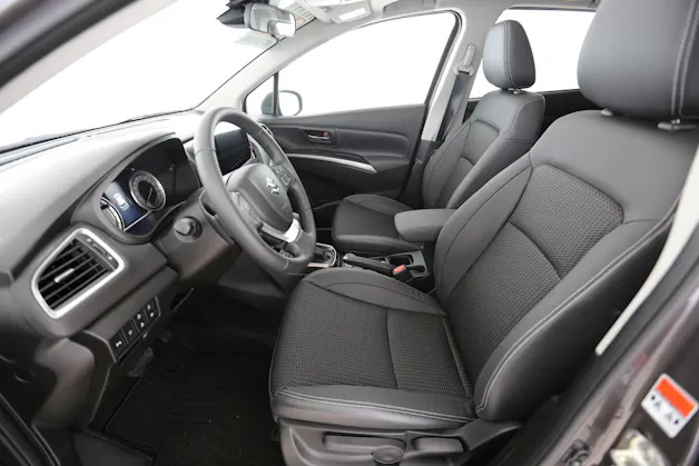 Suzuki S-Cross 1.4 T Compact Top Hybrid 4x4
