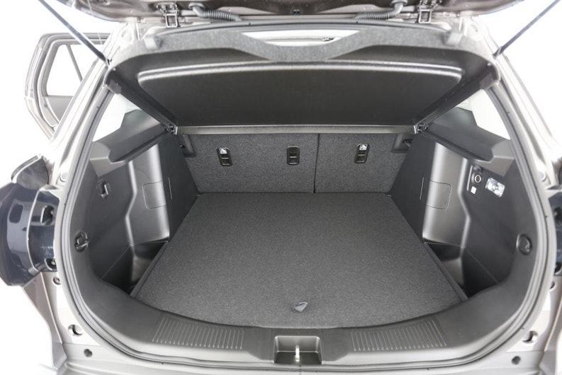 Vehicle image SUZUKI S-CROSS