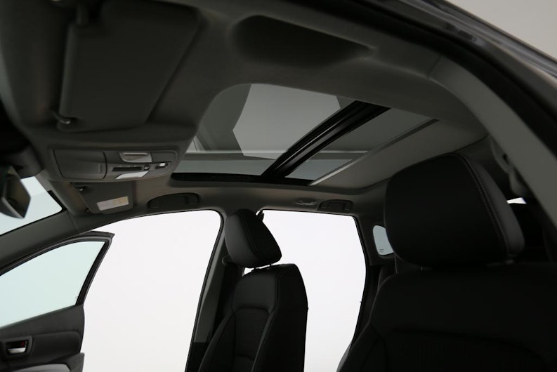 Vehicle image SUZUKI S-CROSS