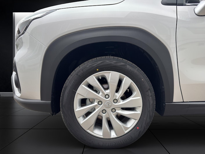 Vehicle image SUZUKI S-CROSS