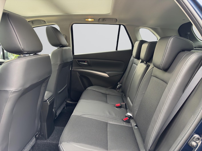 Vehicle image SUZUKI S-CROSS