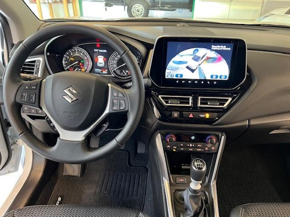Vehicle image 9