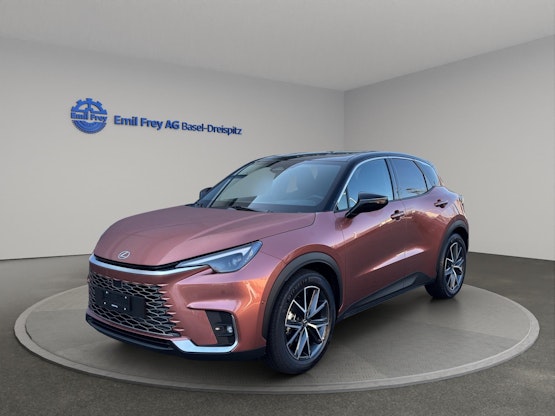 First vehicle image