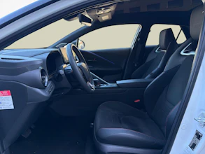 https://vehicle.imgix.net/3903634/b29242ec-87e3-4104-b22c-83a31dcf7b16.jpg
