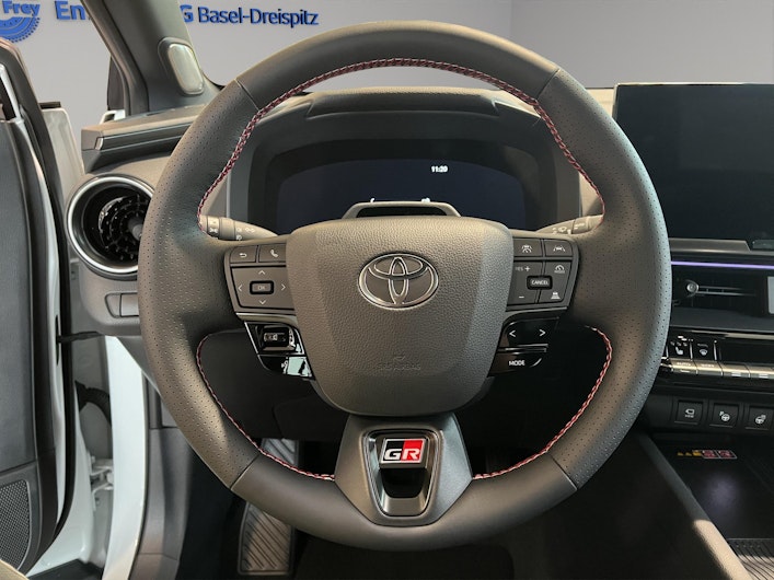 Vehicle image TOYOTA C-HR