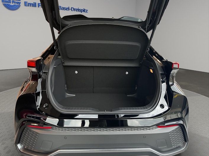 Vehicle image TOYOTA C-HR