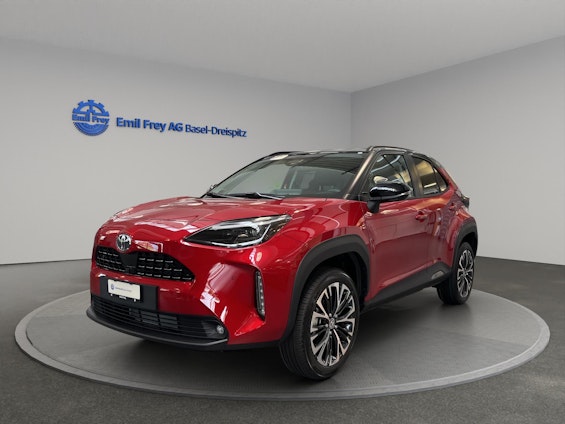 First vehicle image