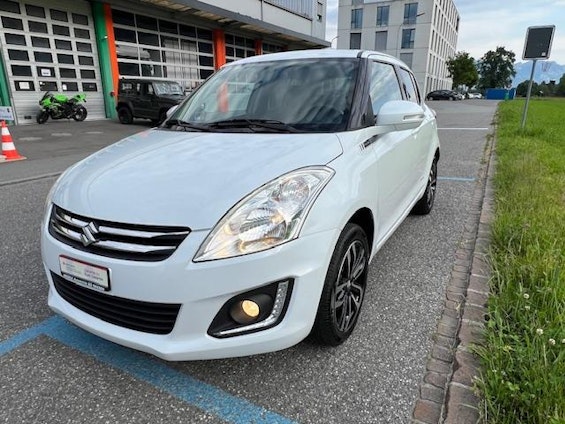First vehicle image