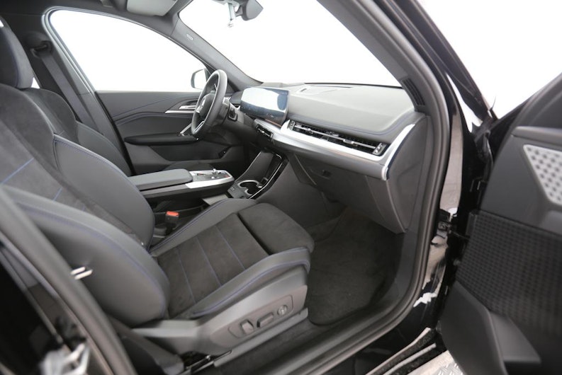 Vehicle image BMW iX1