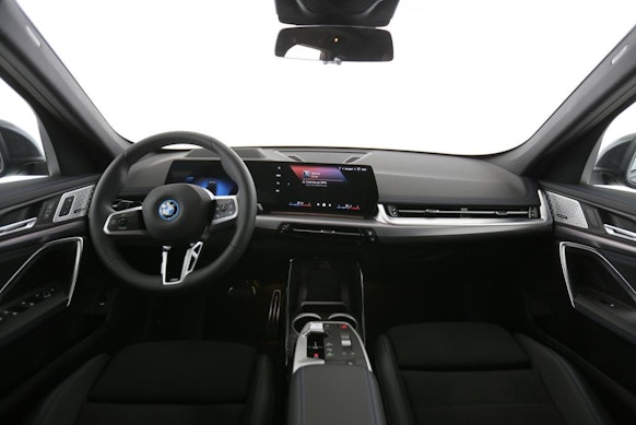 BMW iX1 30 xDrive 3