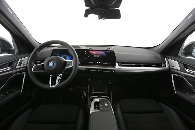 Vehicle image BMW iX1