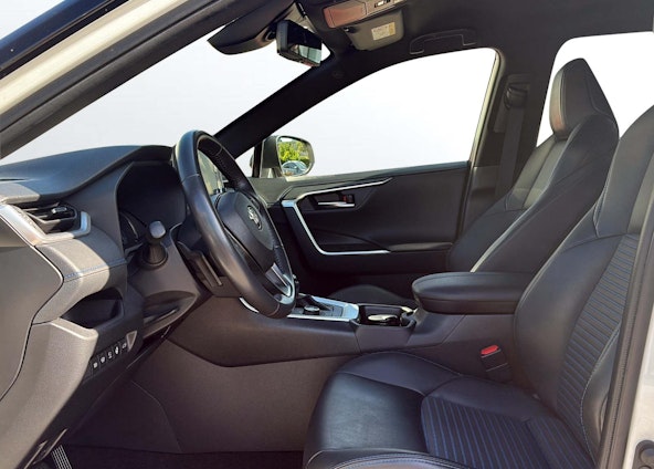 Vehicle image 3 Vehicle image 3