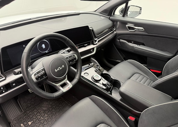 Vehicle image 4 Vehicle image 4