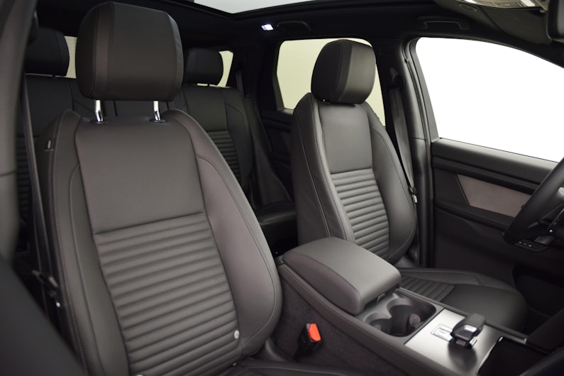 Vehicle image LAND ROVER DISCOVERY SPORT