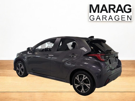 Vehicle image 7
