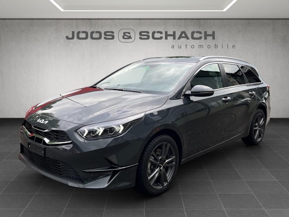 First vehicle image
