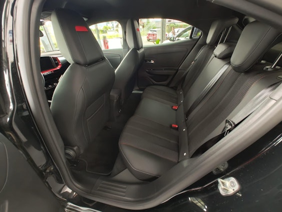 First vehicle image