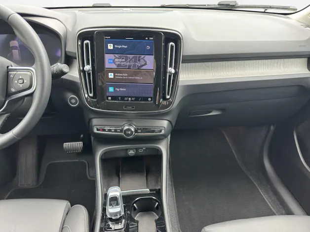 Volvo XC40 2.0 B4 MH Plus Dark