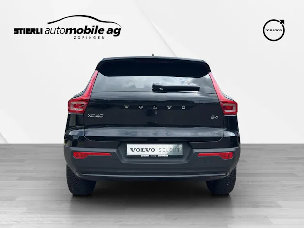 Volvo XC40 2.0 B4 MH Plus Dark