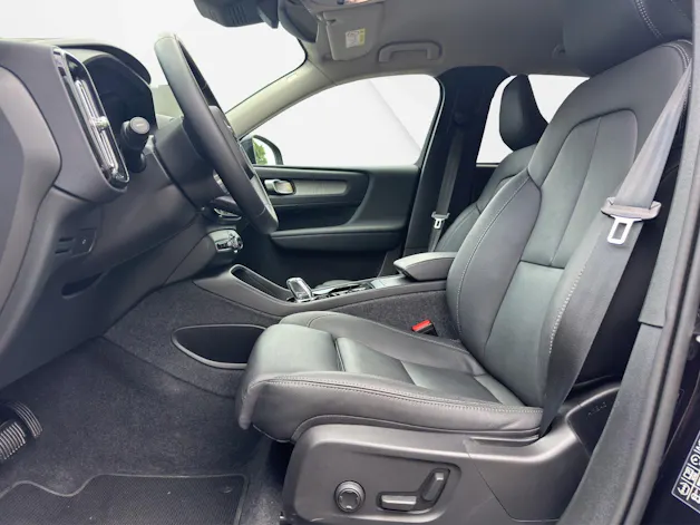 Volvo XC40 2.0 B4 MH Plus Dark