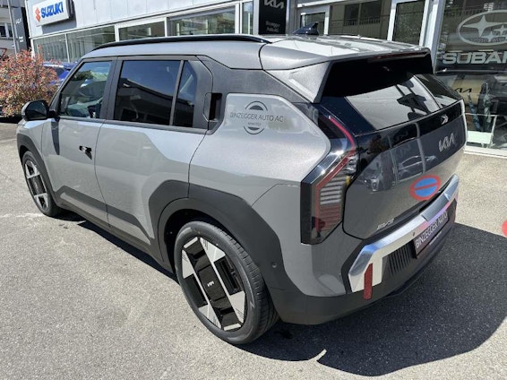 Vehicle image 3 Vehicle image 3