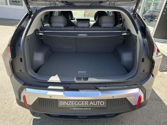 Vehicle image 5 Vehicle image 5