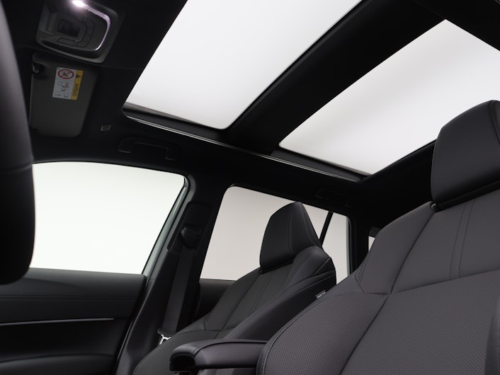 Vehicle image TOYOTA COROLLA CROSS