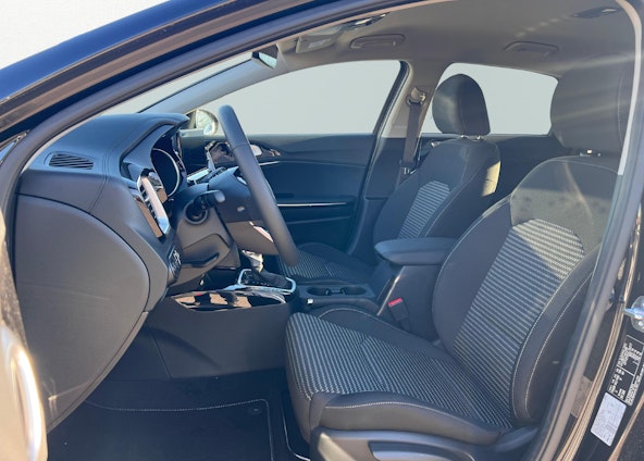 Vehicle image 9 Vehicle image 9