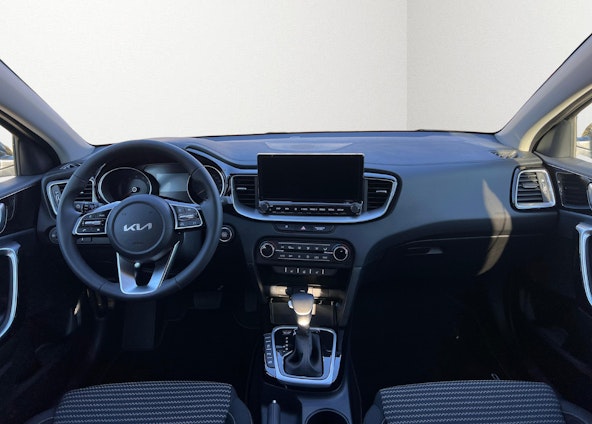 Vehicle image 8 Vehicle image 8