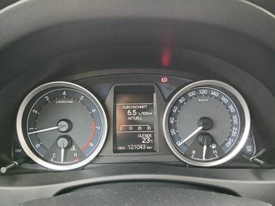 Vehicle image 14