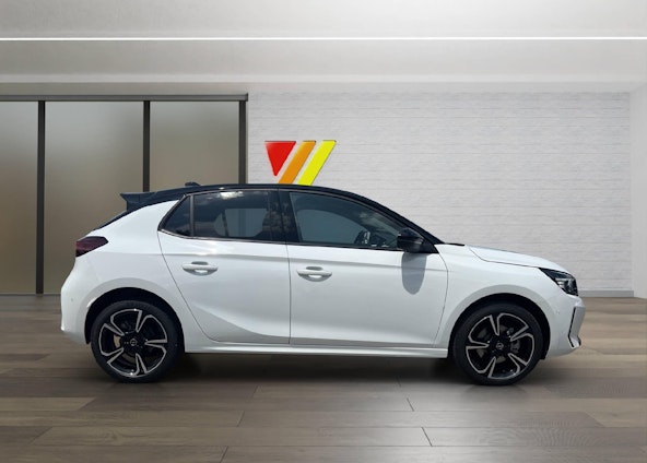 Vehicle image 4 Vehicle image 4