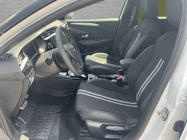 Opel Corsa 1.2 HEV GS Celebration