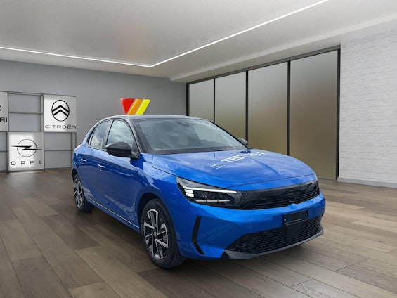 First vehicle image