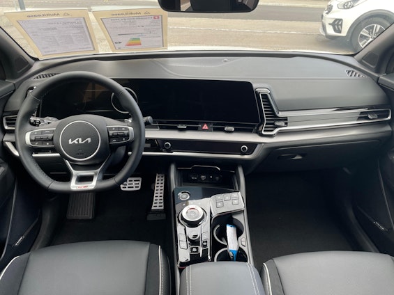 Vehicle image 8 Vehicle image 8