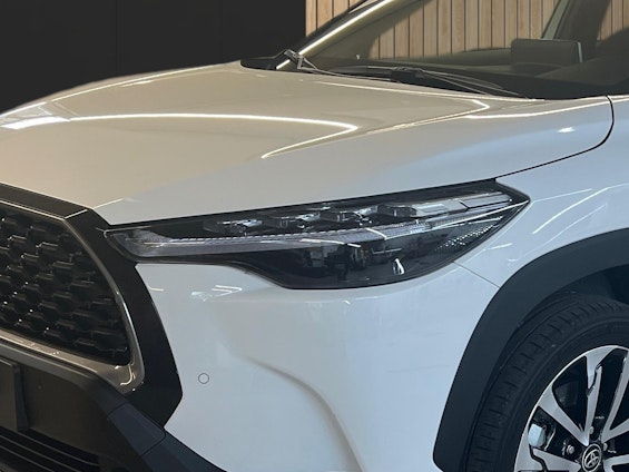 Vehicle image 8