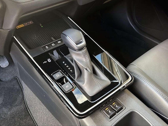 Vehicle image 15 Vehicle image 15