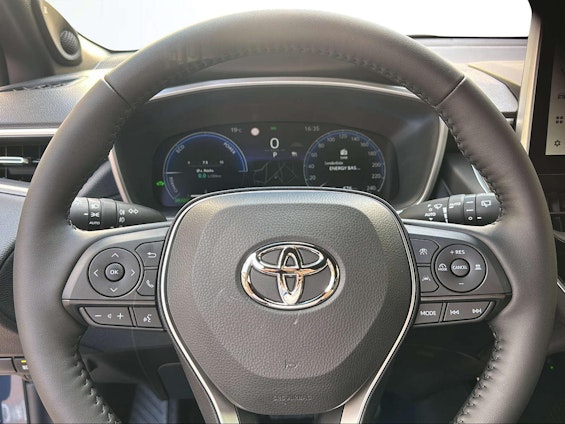 Vehicle image 14 Vehicle image 14