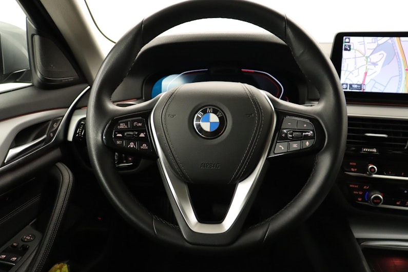 Vehicle image BMW 5 SERIES