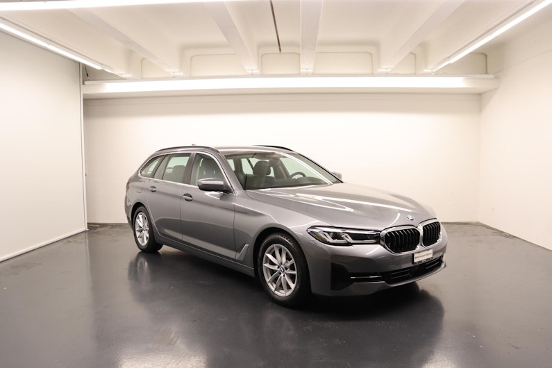 Vehicle image BMW 5 SERIES