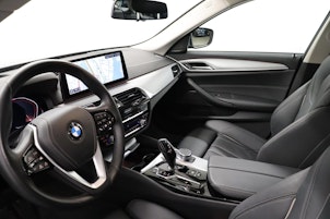 Vehicle image BMW 520d xDrive Touring