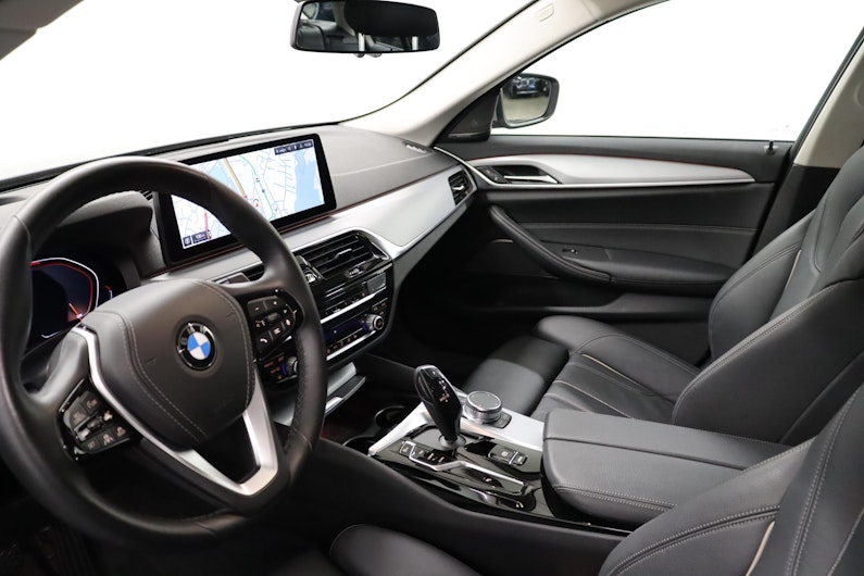 Vehicle image BMW 5 SERIES