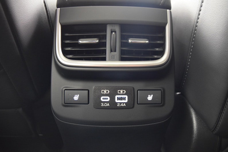 Vehicle image SUBARU OUTBACK