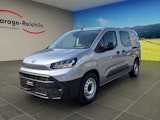 First vehicle image