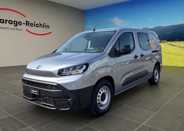 First vehicle image First vehicle image