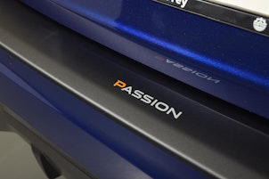 Vehicle image SUBARU Crosstrek 2.0i e-Boxer Passion