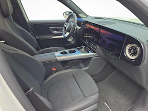 immagine del veicolo MERCEDES-BENZ GLB 350 4MATIC EQ Technology