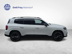 https://vehicle.imgix.net/3904276/814e4922-8908-40d9-ab2d-54b94c95ff0a.jpg