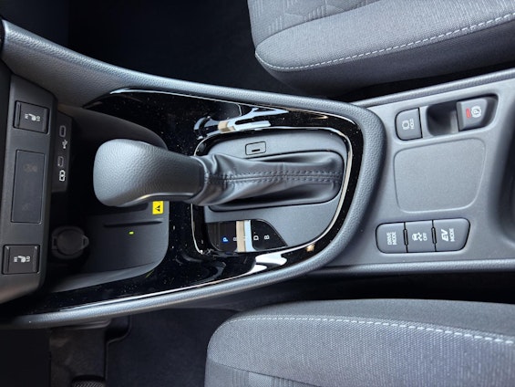 Vehicle image 18